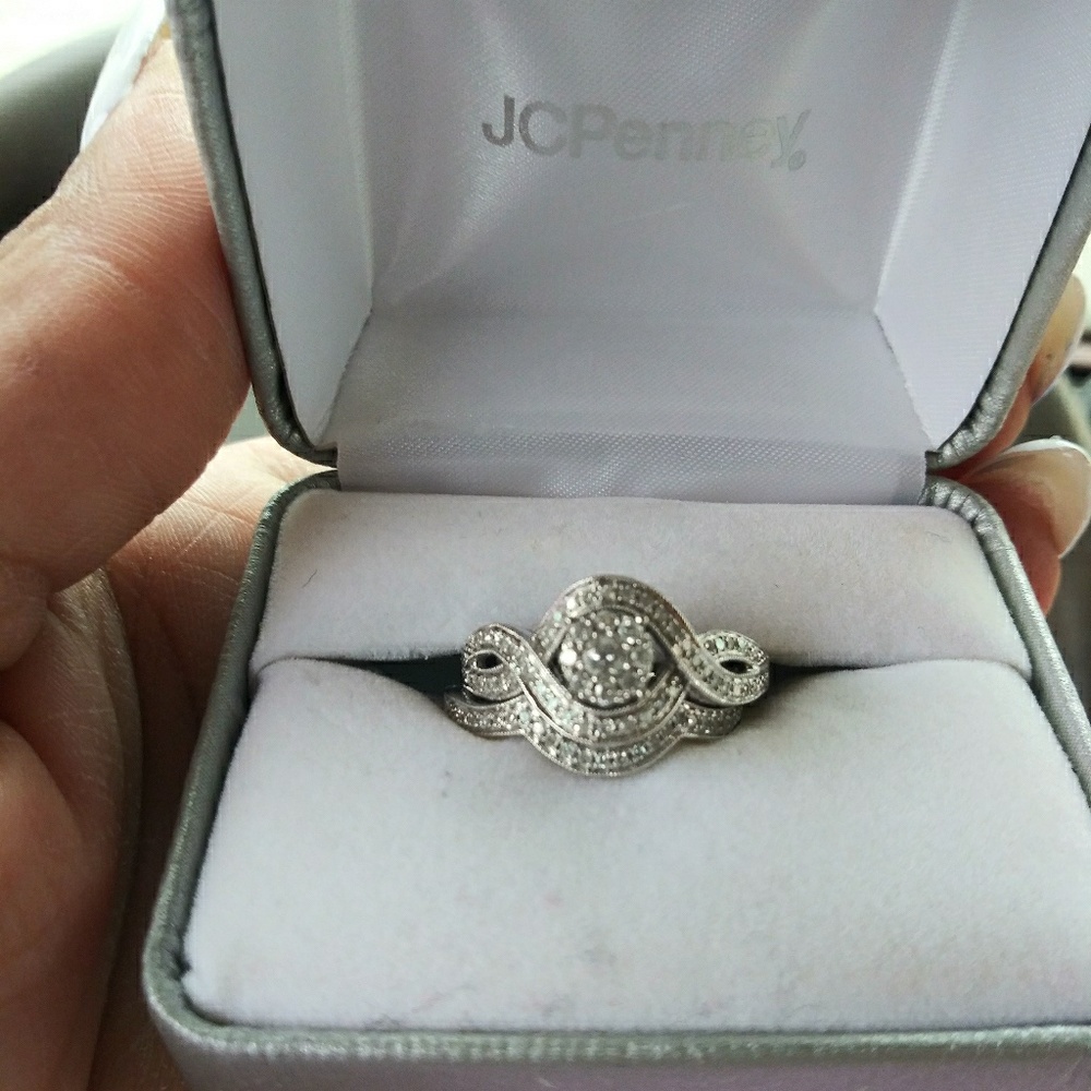 14 carat white gold and diamond bridal set